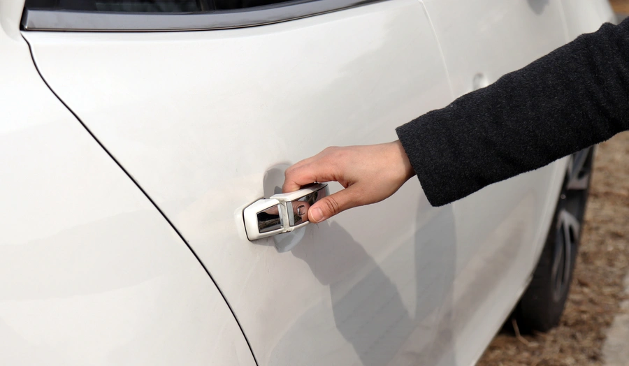 How Roadside Assistance Saves Time During A Lockout Emergency in Oakland, OR